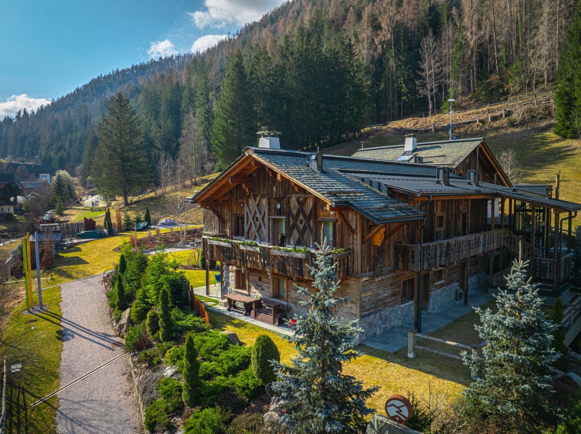 Alpine Mountain Chalet San Vigilio Di Marebbe Exterior photo
