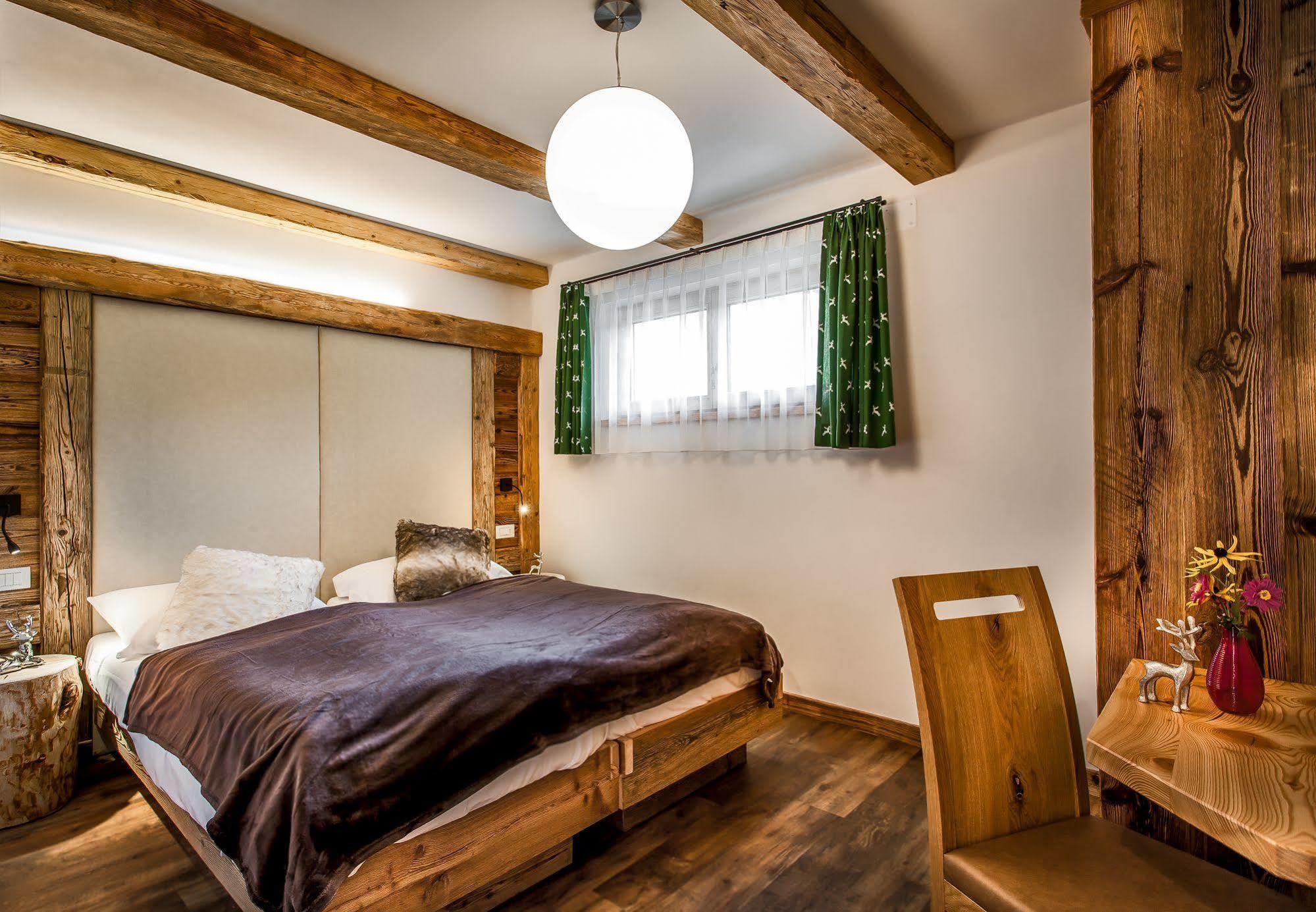 Alpine Mountain Chalet San Vigilio Di Marebbe Exterior photo